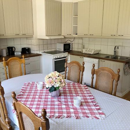 Villa Egen Laegenhet I 2-Familjshus Pa Landet. Tierp Esterno foto