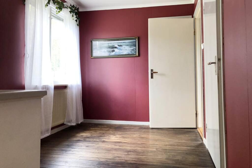Villa Egen Laegenhet I 2-Familjshus Pa Landet. Tierp Esterno foto