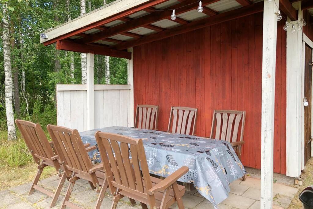 Villa Egen Laegenhet I 2-Familjshus Pa Landet. Tierp Esterno foto