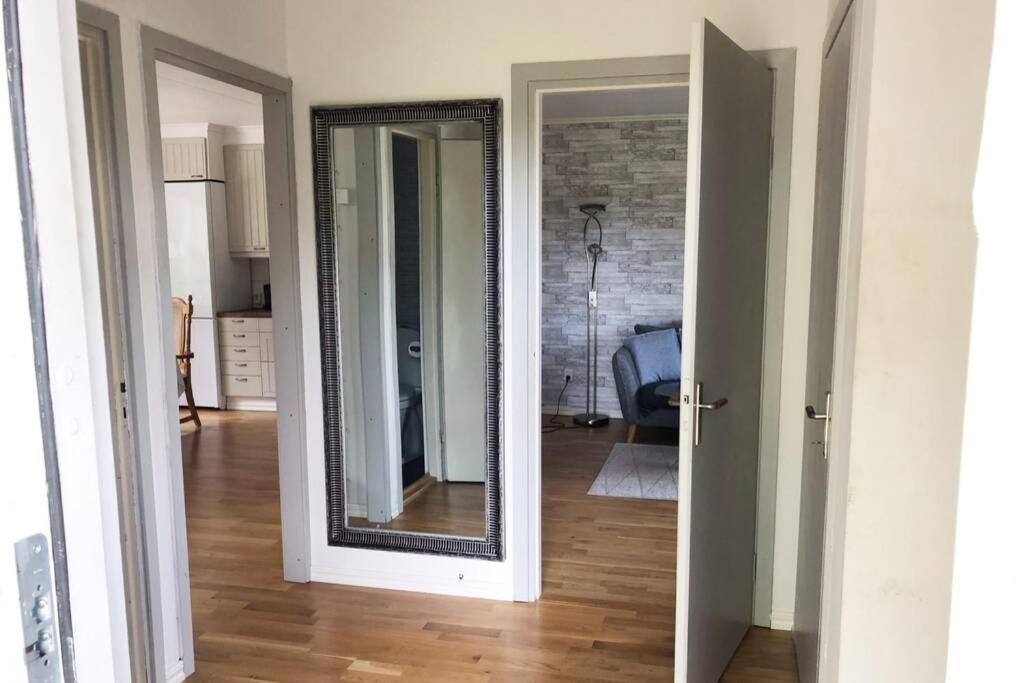 Villa Egen Laegenhet I 2-Familjshus Pa Landet. Tierp Esterno foto